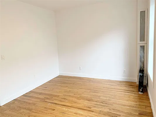 Rented by Bruma Realty LLC | media 18