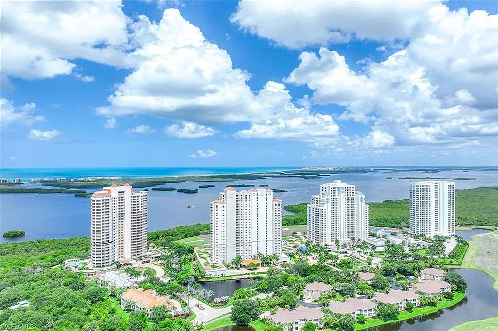 2 bed, 2.0 bath, 2102 sqft, $5,500 — Photo 4