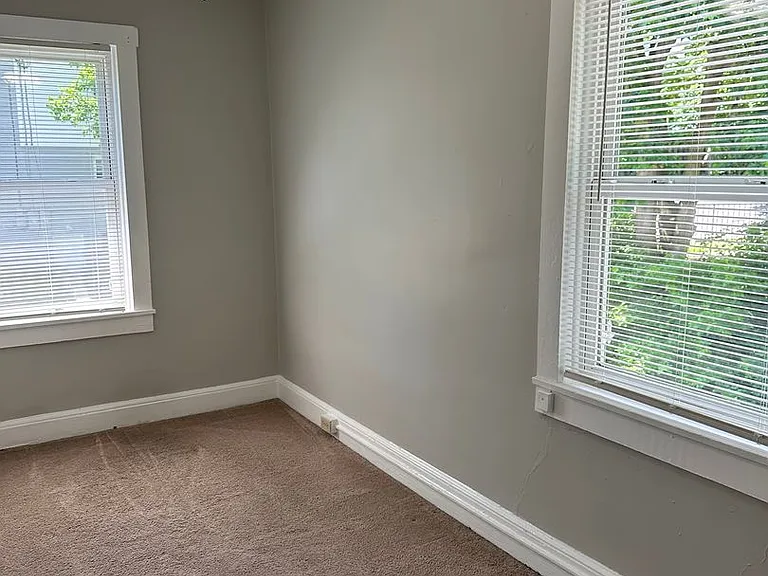 215 Millwood Ave — Photo 8