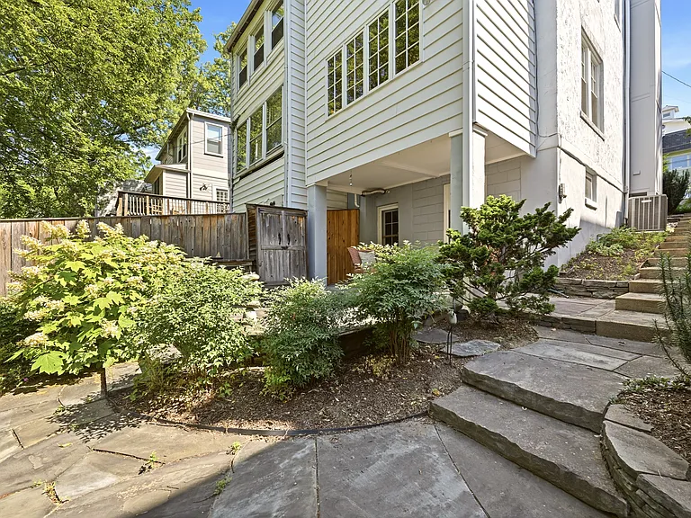5168 Fulton St NW — Photo 29