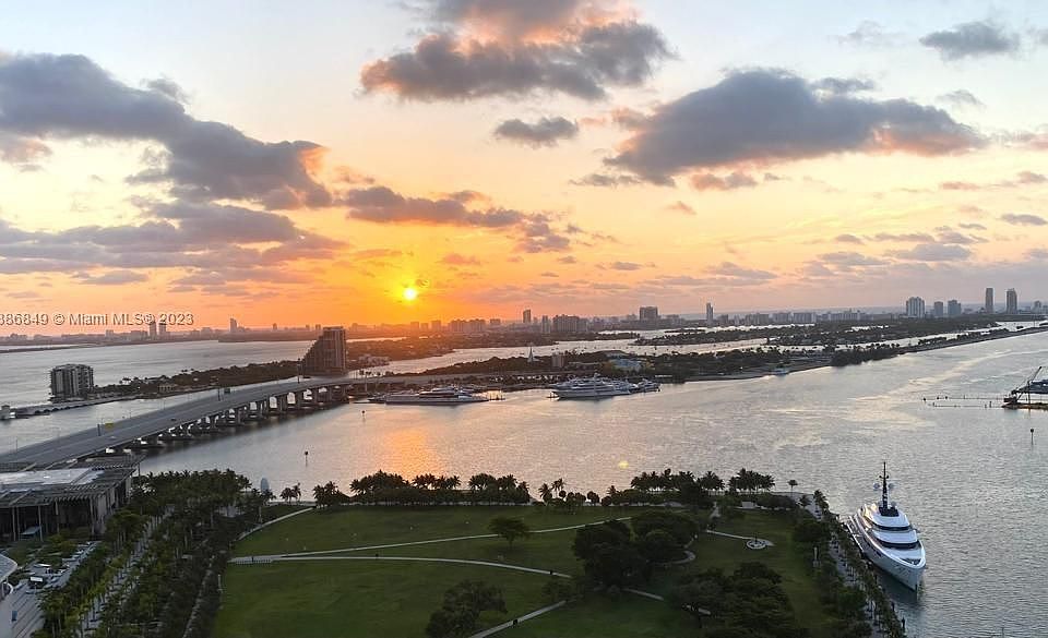 1st image of 900 Biscayne Blvd APT 1904