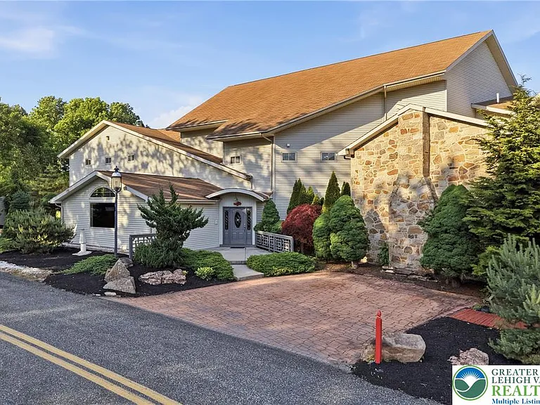 6271 Batman Rd — Photo 2
