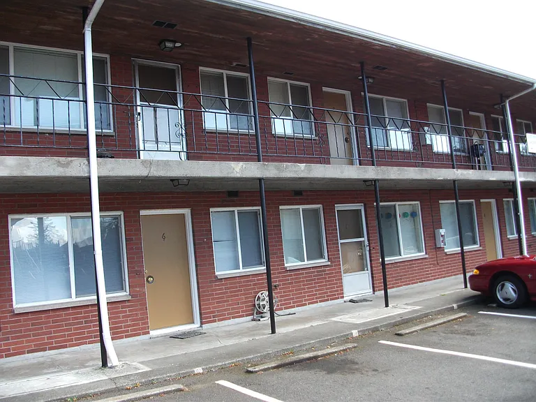 6000 California Ave SW — Photo 9