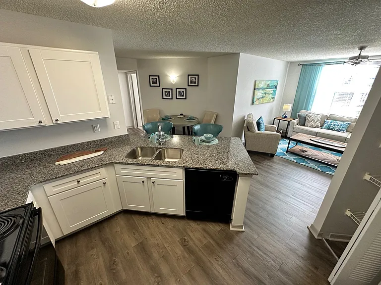 500 Malabar Rd SW — Photo 7