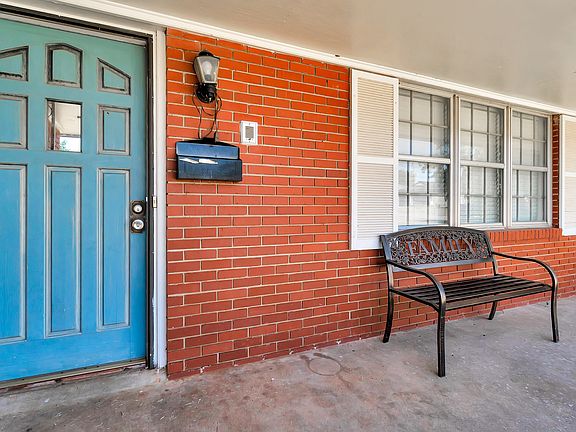 5th image of 101 Sunset Cir