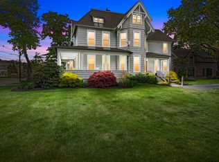 49 Capron St, Uxbridge, MA 01569