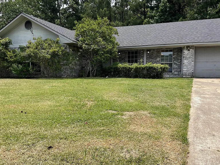 1219 Port Arthur Ter — Photo 1