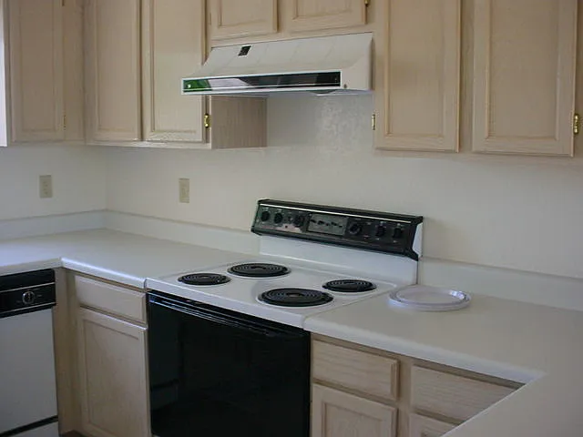 1492 W Belfry Ct — Photo 7