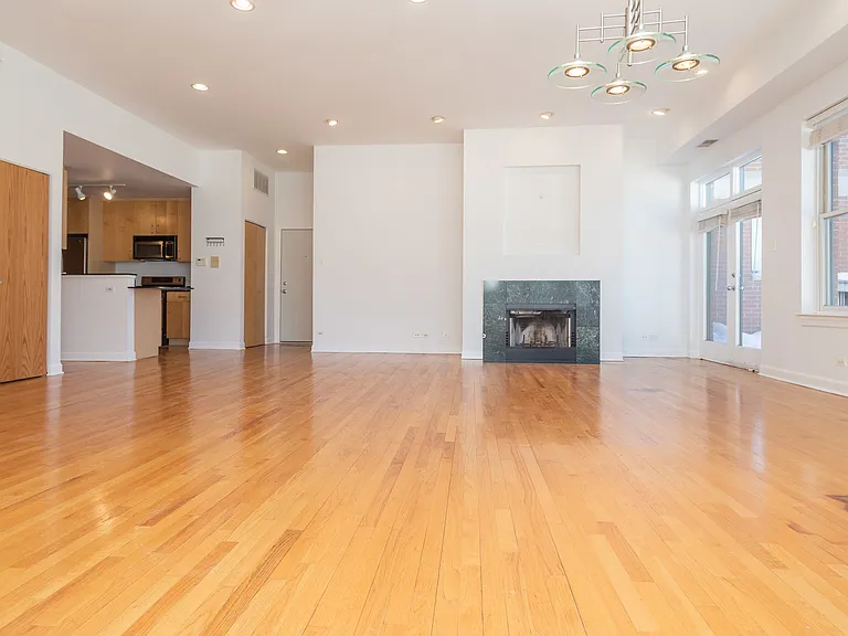 845 W Altgeld St #4D — Photo 8