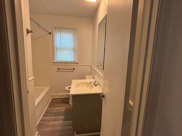 210 Wedgewood Dr — Photo 12