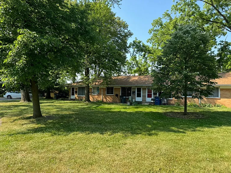 Updated 1BR Apartment Shared Laundry, Cats OK $750/mo — Photo 13