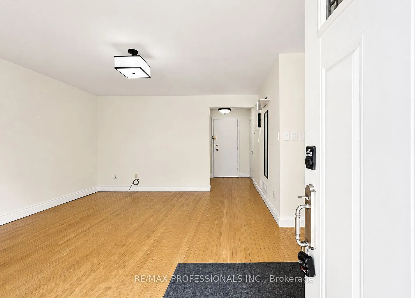2 bed, $3,000 — Photo 2