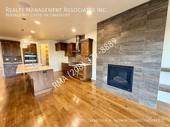 4th image of 2552 E Boise Ave