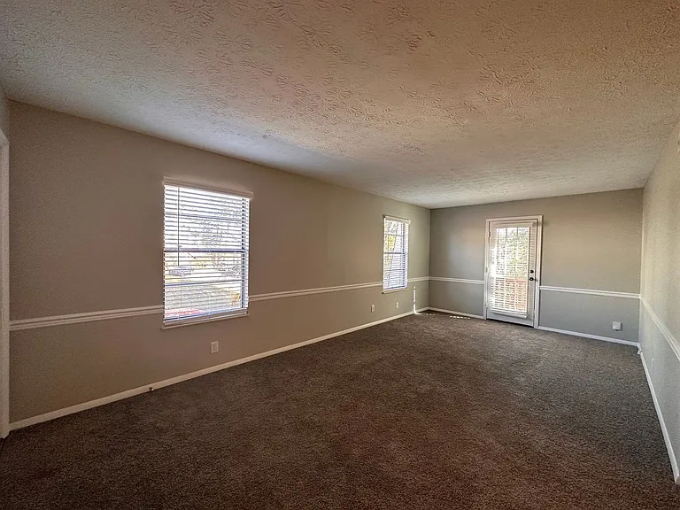 4532 Lynnmont Rd — Photo 51