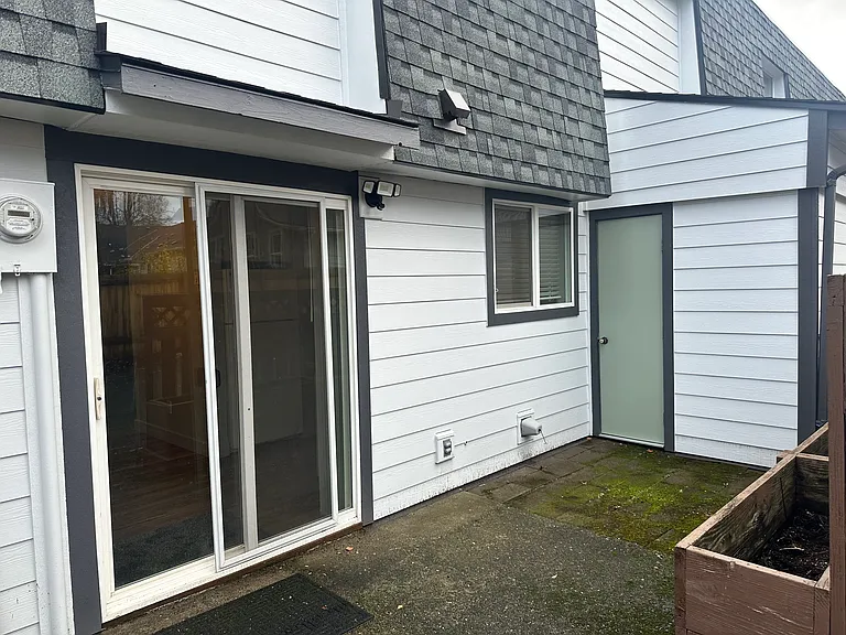 1715 Franklin St #B — Photo 15