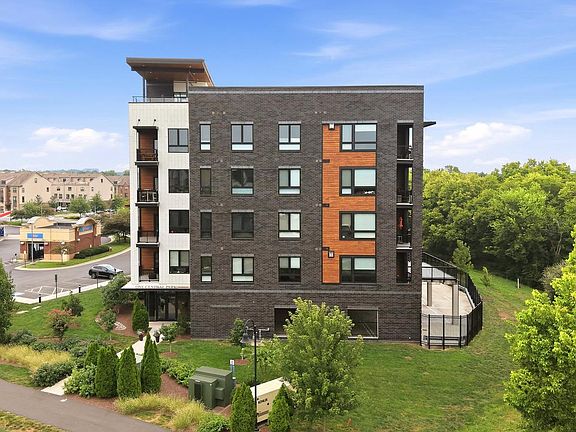 2nd image of 44691 Wellfleet Dr #202
