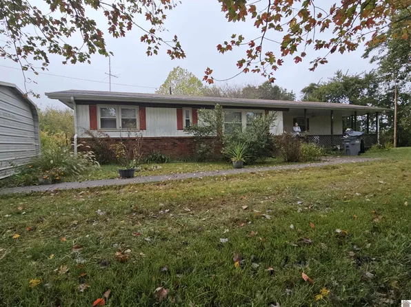 215 Fisher Rd, Paducah, KY 42001