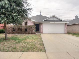 704 Nelson Pl, Burleson, TX 76028