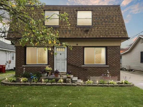 37820 Maplehill St, Harrison Township, MI 48045