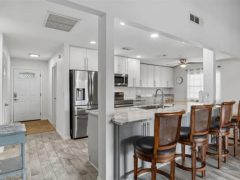 5440 Leahy Ln — Photo 6