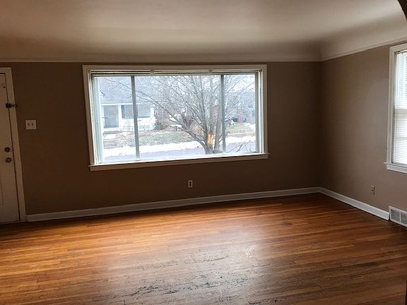 5th image of 1111 Pannell St #1