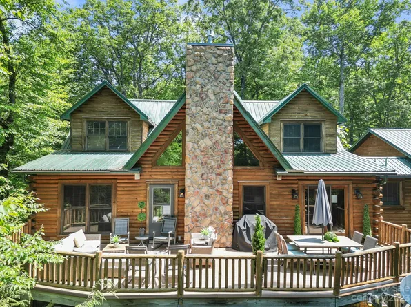 2790 Bearwallow Mountain Rd, Hendersonville, NC 28792