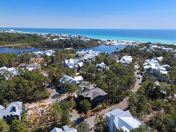 2nd image of 3 W Cedar Bend Rd