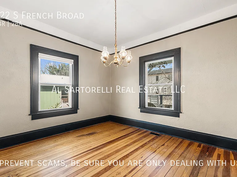 122 S French Broad Ave — Photo 8
