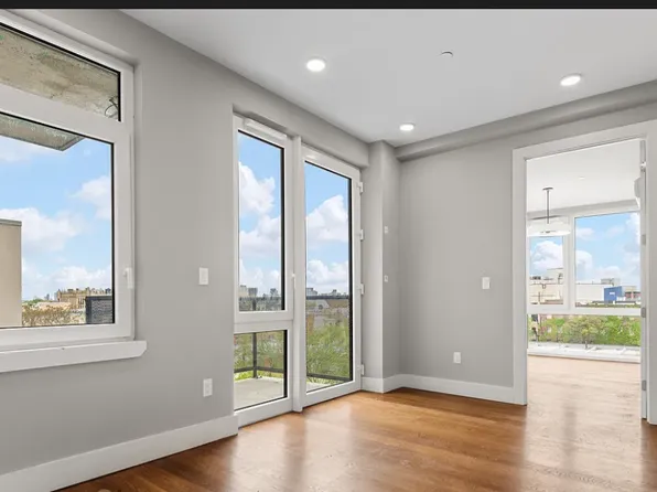 853 Lexington Avenue image 2 of 13