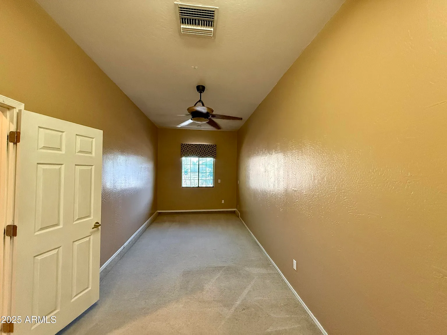 4 bed, 2.0 bath, 1907 sqft, $2,595 — Photo 2