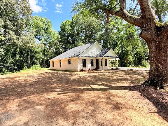 4th image of 137 State Park Rd