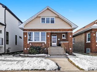 2716 Grove Ave, Berwyn, IL 60402