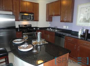 365 N Jefferson St APT 3203, Chicago, IL 60661