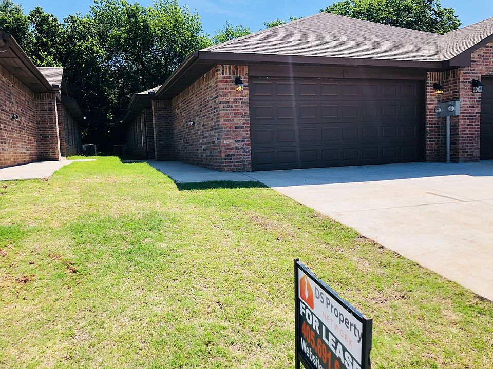 1st image of 328 Chalk Hill Ct