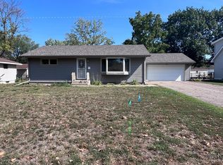 915 Pierce St S, Shakopee, MN 55379