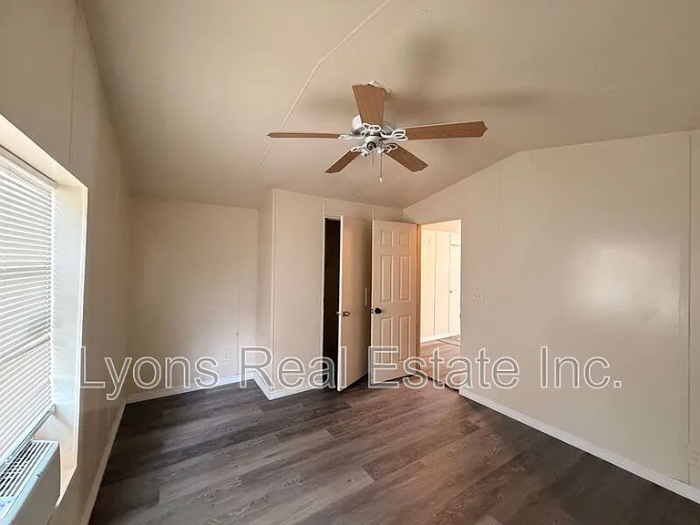 8409 Grady Dr — Photo 7