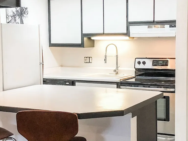 3250 Oneal Cir #L27 — Photo 3