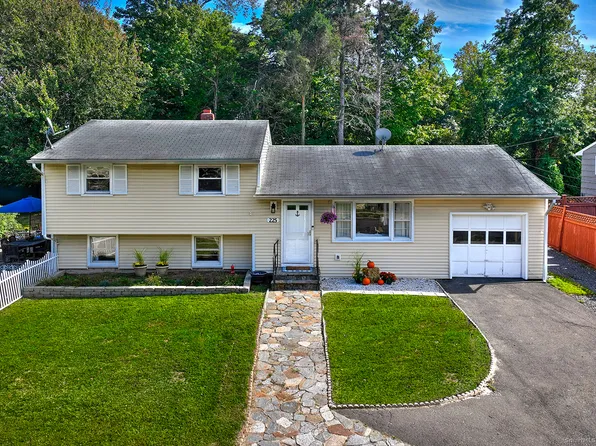 225 Papermill Lane, Fairfield, CT 06824