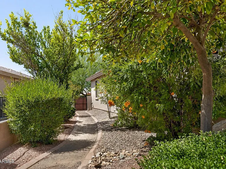 22568 W Shadow Dr — Photo 29