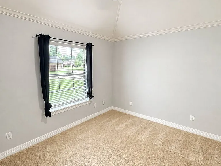 2353 Tallgrass Cir — Photo 4