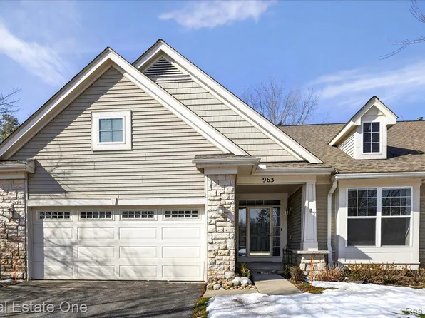 963 Stony Lake Ct, Oxford, MI 48371