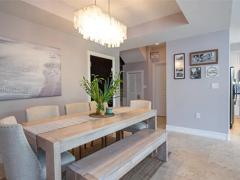 1650 Galiano St #Townhouse 14 — Photo 5
