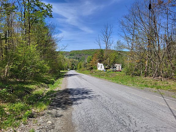 5th image of 140 Bell Rd