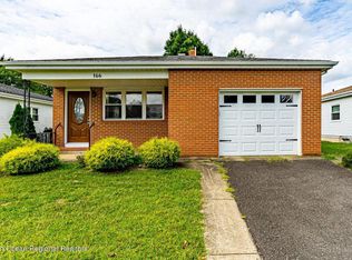 166 Bonaire Dr, Toms River, NJ 08757