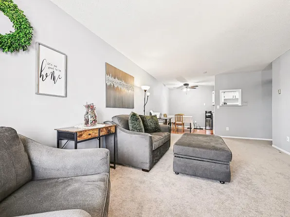 401 E Burnsville Pkwy APT 239, Burnsville, MN 55337