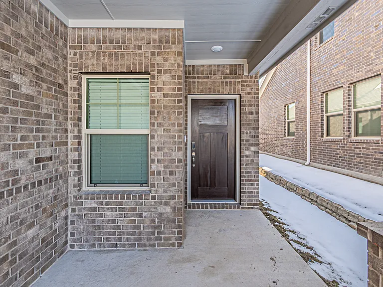 801 Leavenworth Dr — Photo 16
