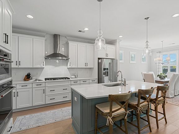 4th image of 105 Philips Park St