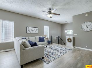 15008 Camden Ave, Omaha, NE 68116