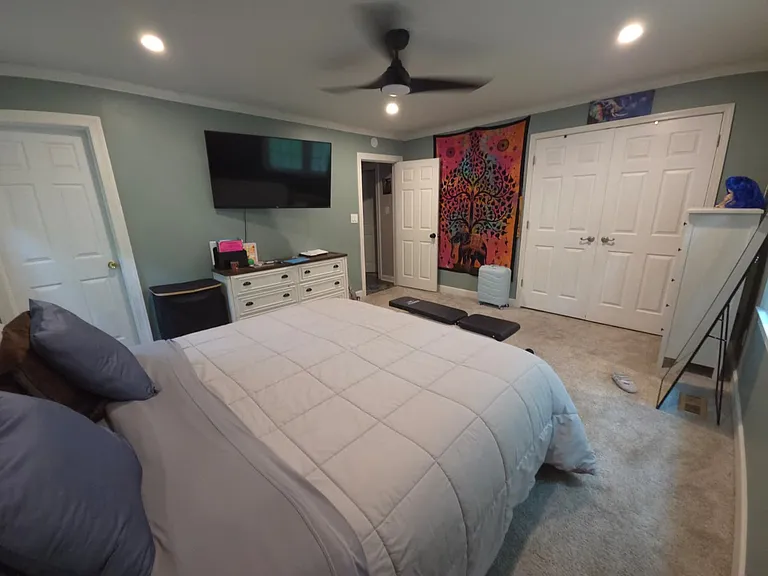 1010 Sherwood Cir — Photo 6