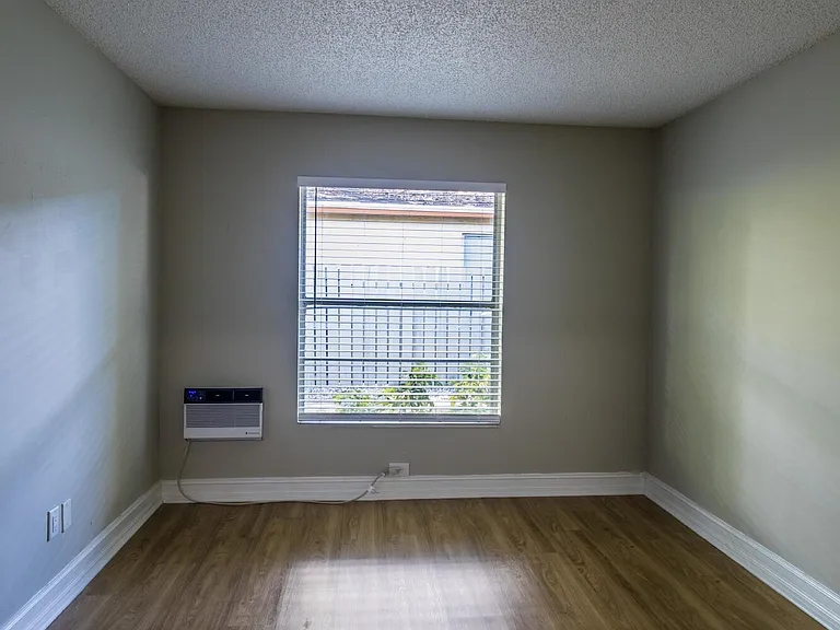 417 N E St #36 — Photo 10